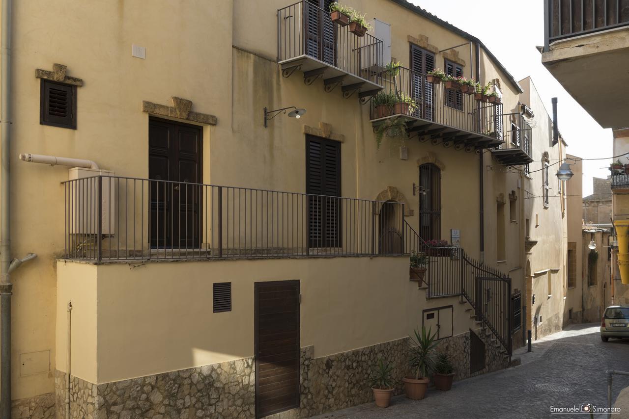 Homeapartment Il Nascondiglio Di Estia Agrigento Exteriör bild